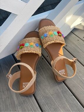 Madden NYC Tan Raffia Slide Sandals with Multicolor Charm Accents
